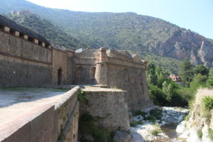 VILLEFRANCHE DE CONFLENT- Grotte des Grandes Canalettes i Abbaye Saint-Martin du Canigou